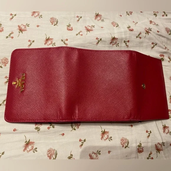 authentic Prada wallet - Picture 3 of 4